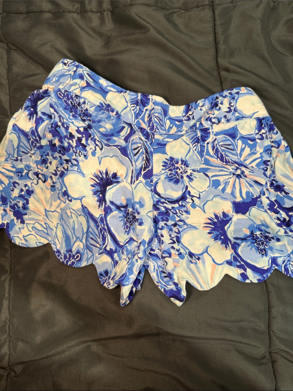 Lilly Pulitzer Blue Floral Scallop Hem Women’s Shorts